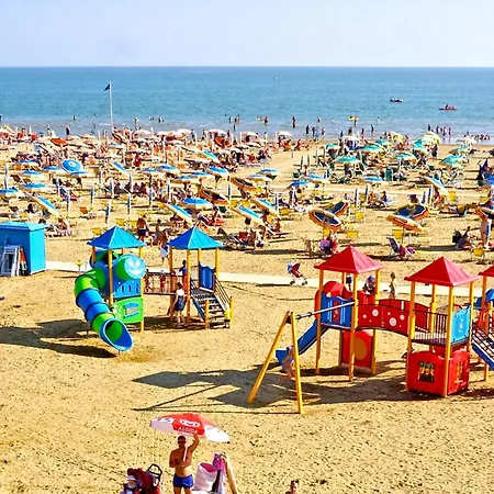 Peaceful Flat In With Place Bibione